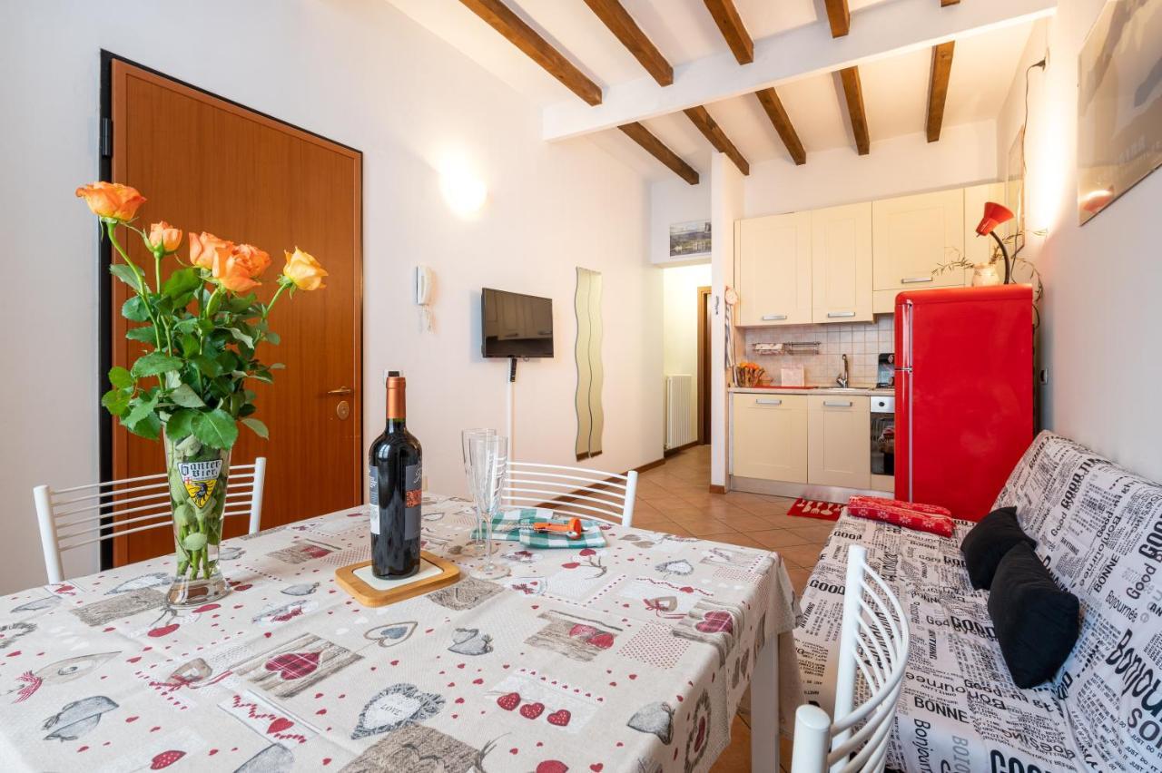 Parma Historic Center Apartment 7Min From Duomo Esterno foto